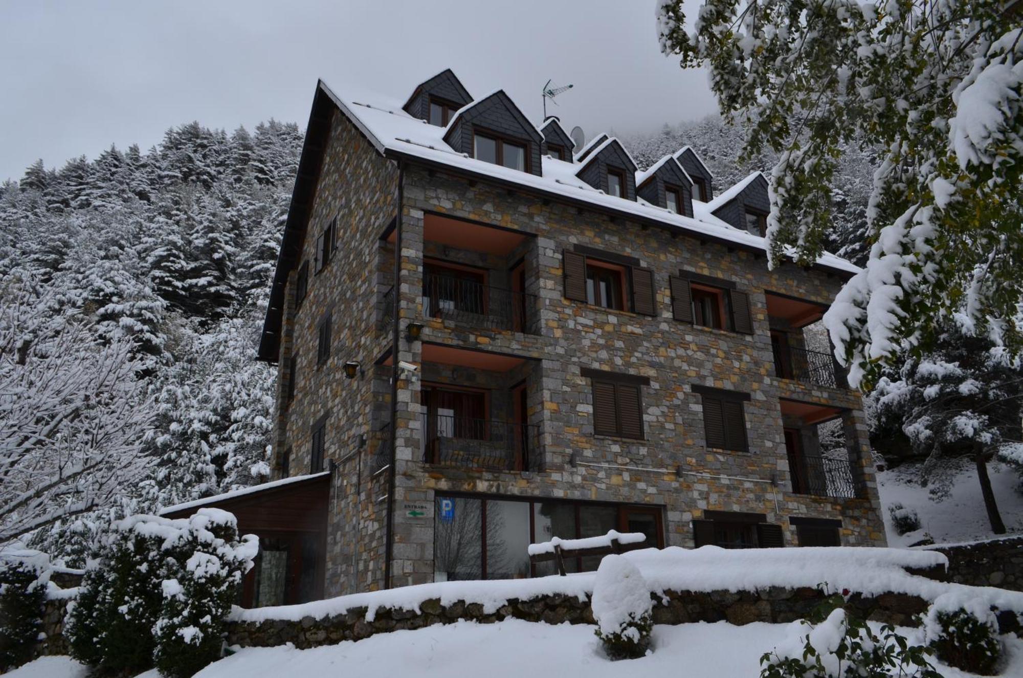 Apartaments la Peguera Bohí Extérieur photo